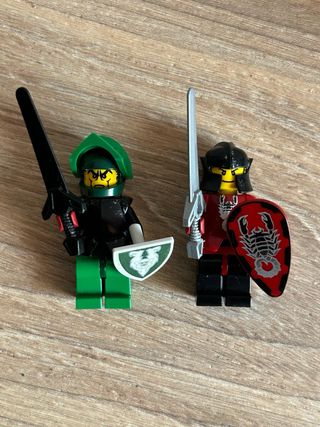 Lotto minifigure Lego 8877 knights kingdom
