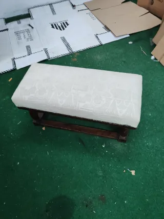 poggiapiedi imbottito beige e marrone