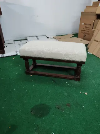 poggiapiedi imbottito beige e marrone