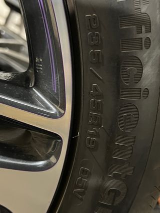 Llantas 19" Nissan 5x114.3 Con Neumáticos 90% vida