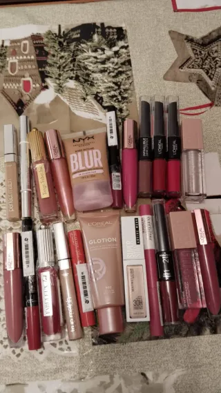 labiales Maybelline,Loreal ,5 y 6 eur la pieza