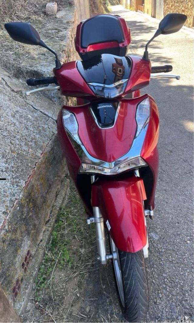Honda SH 125i Roja con Baúl
2021
10.600km