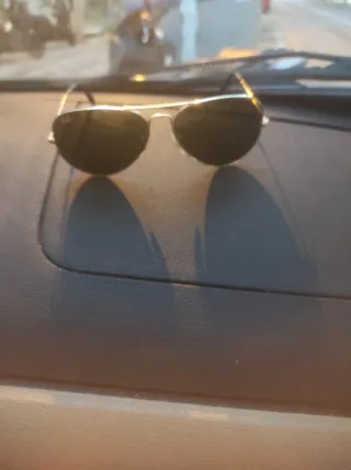 Gafas de sol aviador plateadas y negras