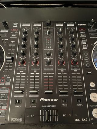 Controlador DJ Pioneer DDJ-SX2 + Caja de seguridad