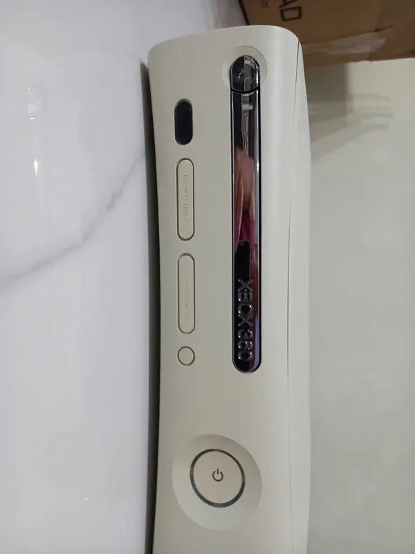 Xbox 360 Console Bianca