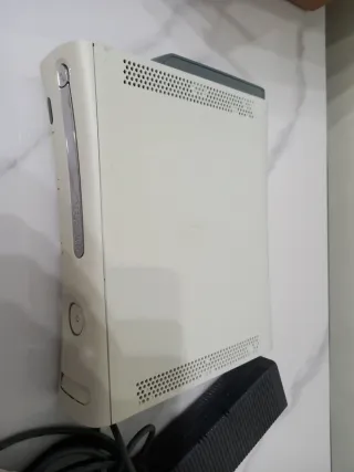 Xbox 360 Console Bianca