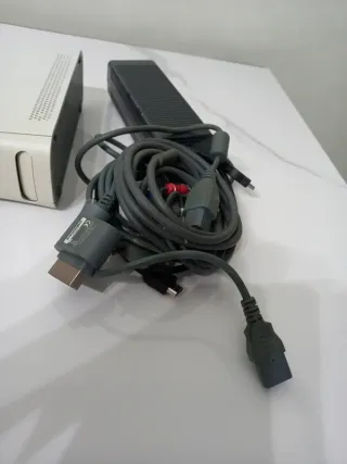 Xbox 360 Console Bianca