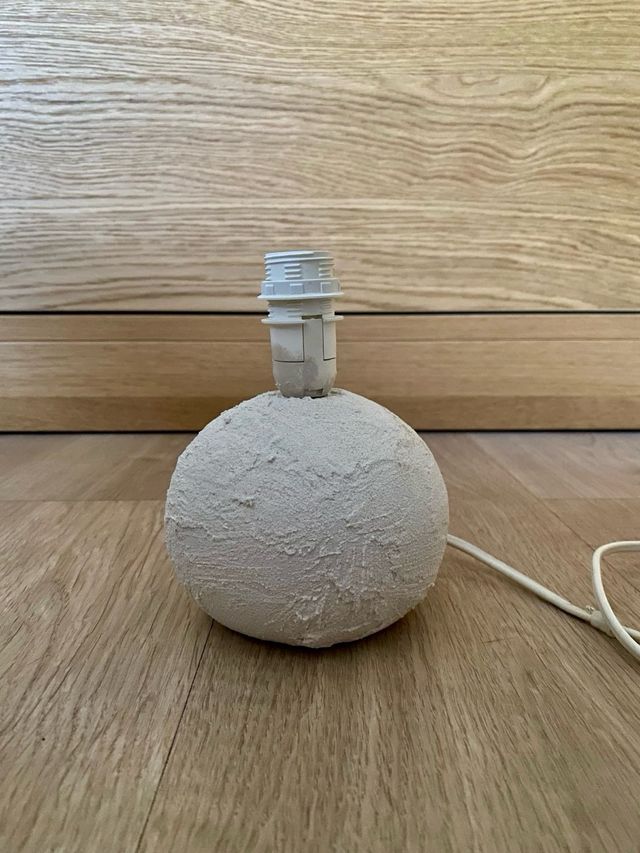 Base lámpara con aspecto cerámica beige envejecida