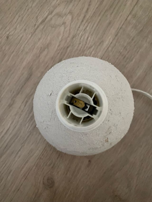 Base lámpara con aspecto cerámica beige envejecida