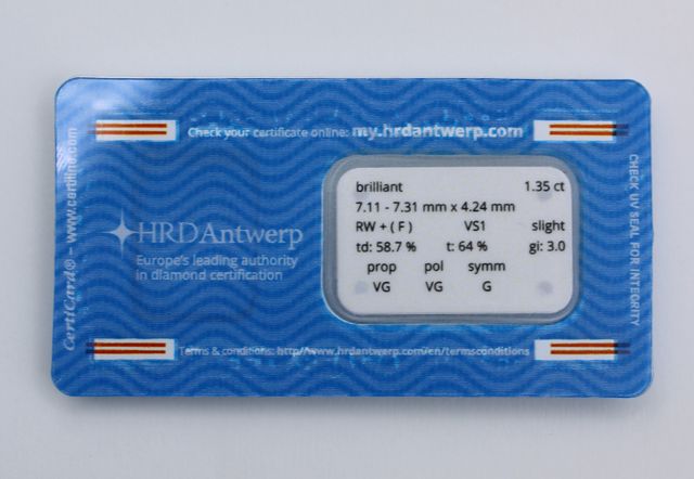 Diamante HRD Antwerp 1.35ct Certificado