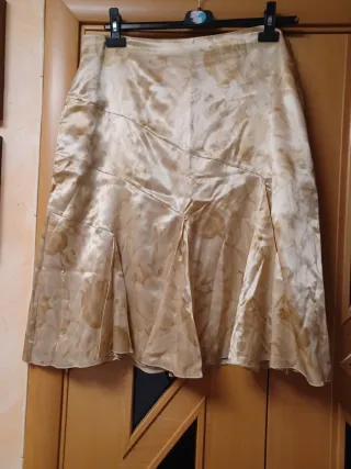 Falda fiesta dorada floral