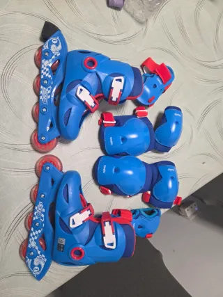 Patines niño talla 28- 30 + protecciones