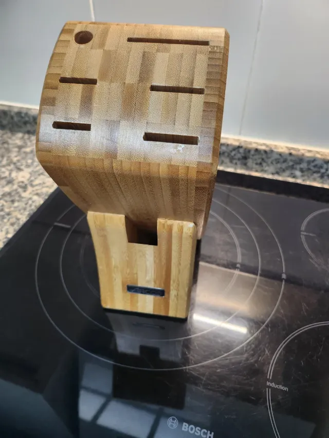 Taco de madera ARCOS para cuchillos