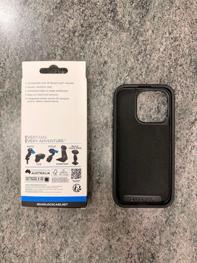 Funda Quad Lock iPhone 15 Pro Negra