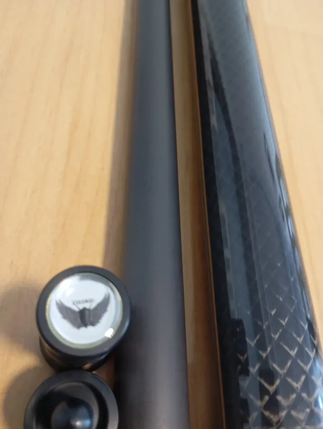 Taco de billar en carbono