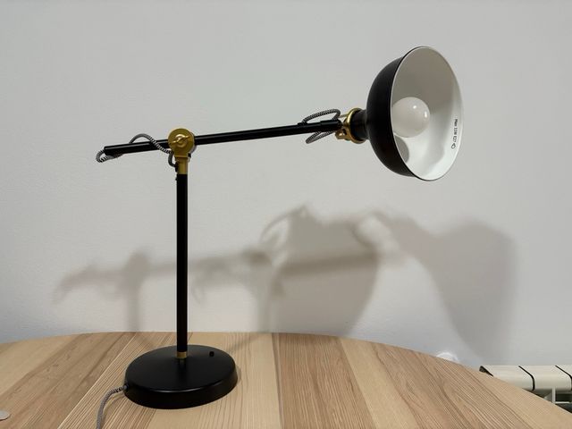 Lampada da scrivania IKEA RANARP in oro nero