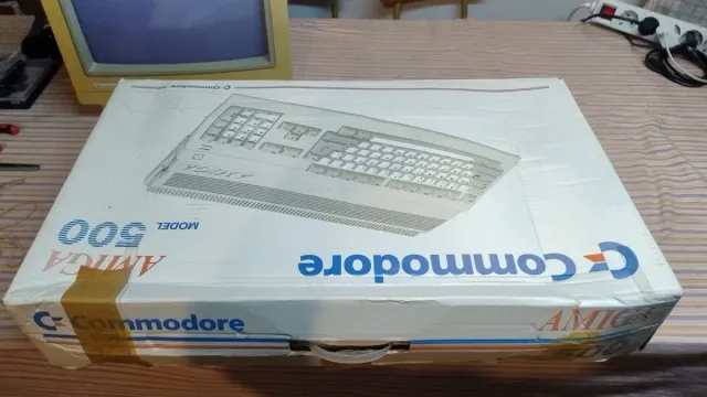 Amiga 500 Commodore Caja Original