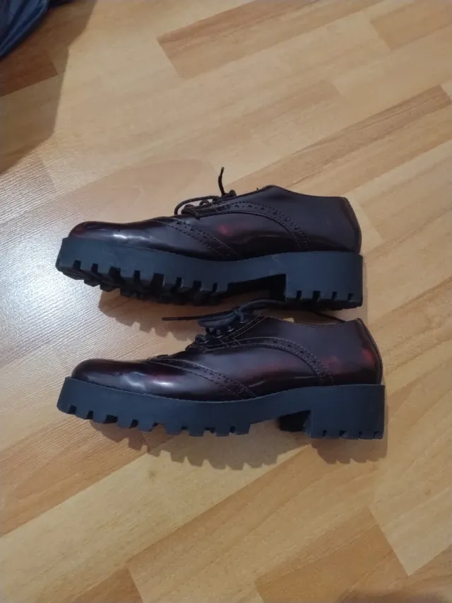 Zapatos Oxford Burdeos