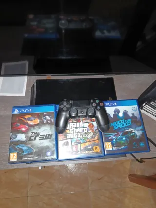 PS4 (PlayStation 4) con 3 juegos