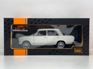 1:18 Fiat 124 año 1970 color Blanco Ixo Models