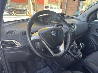 Lancia Ypsilon 1.2 con 34000KM