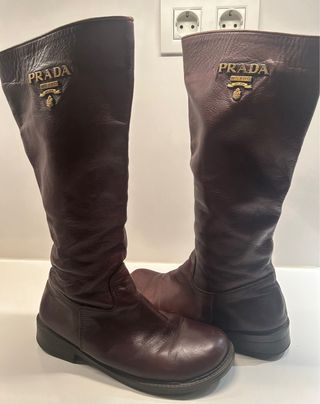 Stivali alti marroni da donna PRADA