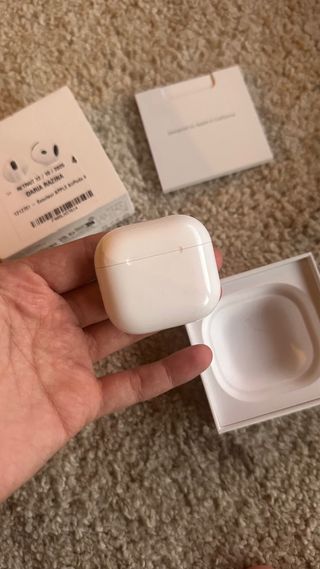 Airpods 4 Apple
