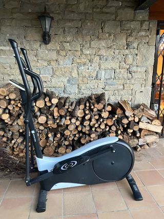 Elíptica Domyos poco usada