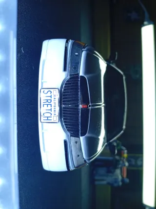 Limusina Lincoln Town Car 1/18 Sun Star Blanca