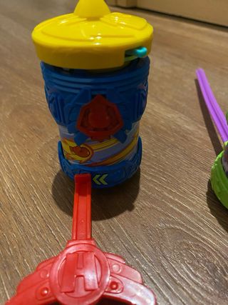 Pack superzings : camiones , cuartel y spinners.