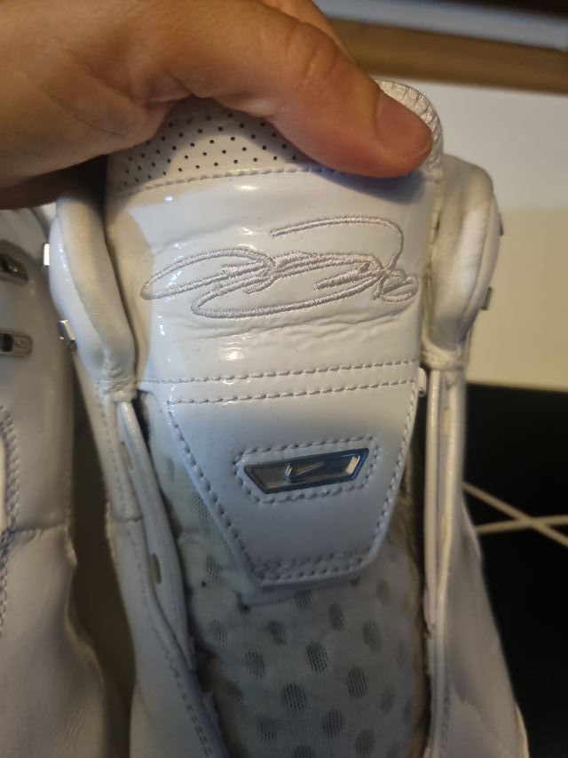 Zapatillas Baloncesto Nike Lebron Plata/Blanco