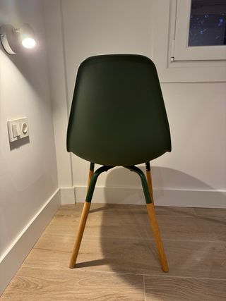 4 Sillas Nuevas Plástico y Madera/Metal