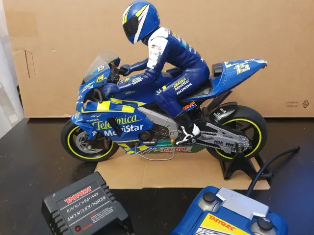 Modellino radiocomandato Honda HRC MotoGP