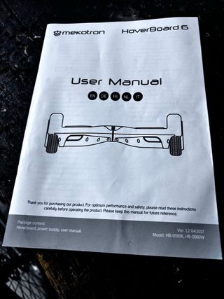 Hoverboard nero con pedane rosse