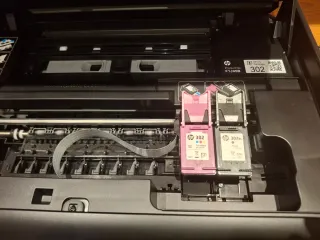 Impresora escaner HP Officejet 4652 con cartuchos