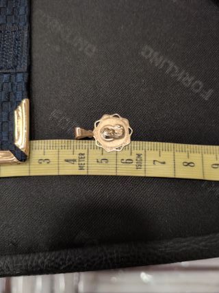 Medalla Virgen Niña Oro