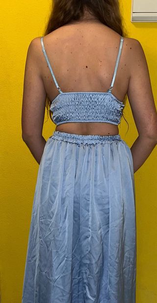 Conjunto celeste satinado dos piezas