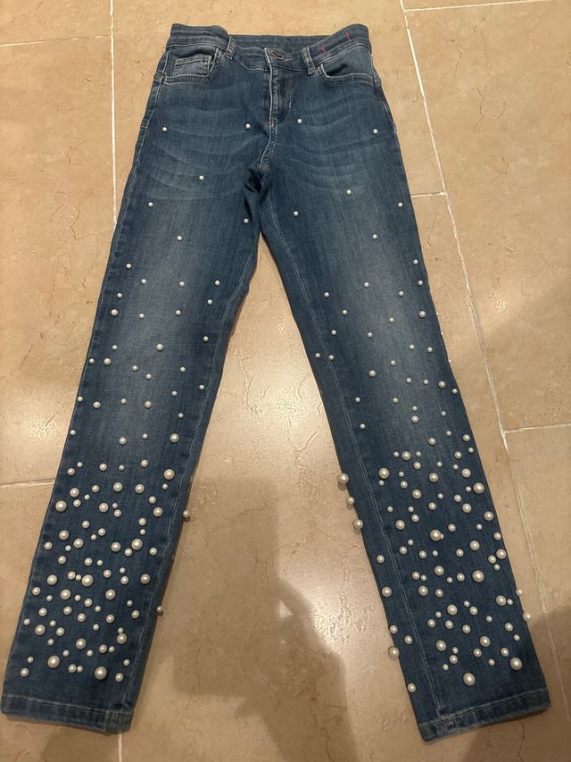 Tejanos Twin Set con perlas