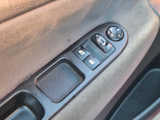 Peugeot 207 ACTIVE 1.4 VTi 95