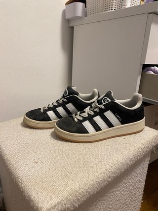 Adidas Campus Negras Blancas (precio negociable)