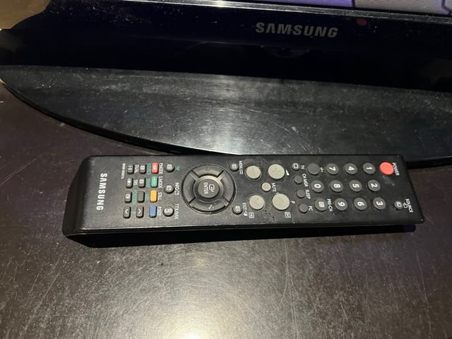 TV Samsung 32 Negra y Azul