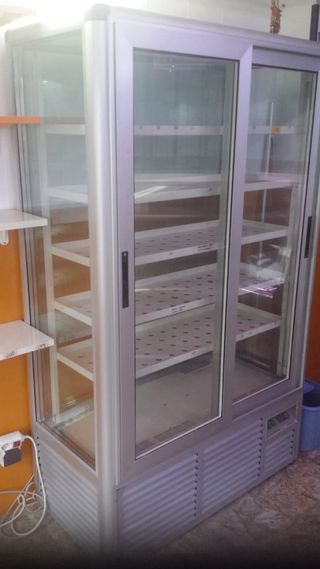 Nevera carnicería charcutería expositora