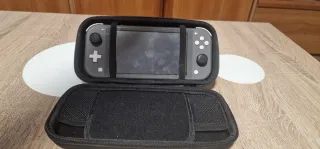 Nintendo Switch Lite grigia + custodia