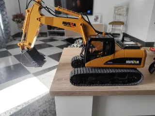 Camión Volquete RC Amarillo