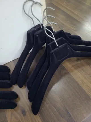 Lote 10 perchas terciopelo negro