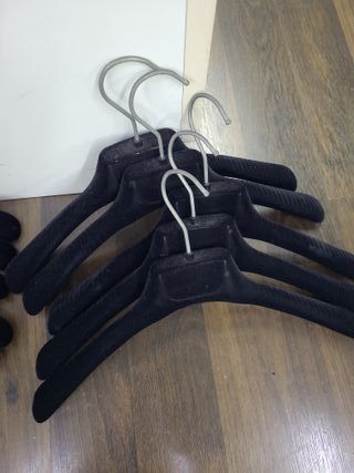 Lote 10 perchas terciopelo negro