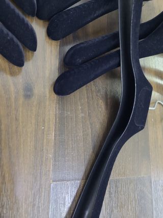 Lote 10 perchas terciopelo negro