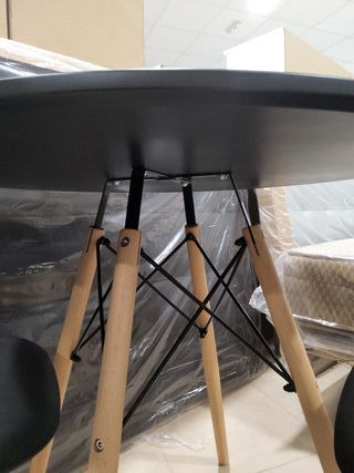 Mesa redonda Dinamarca Negra / blanca