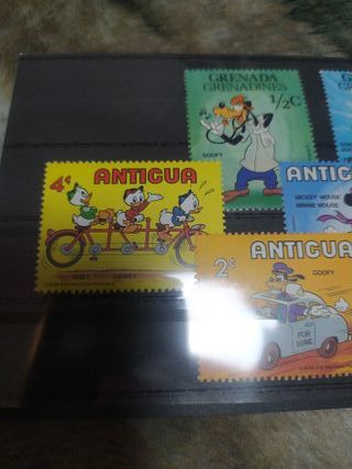 Lote de 5 sellos Disney: Antigua y Granada