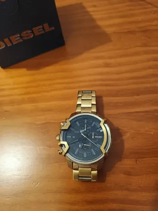 Reloj Diesel Dorado y Negro Cronógrafo